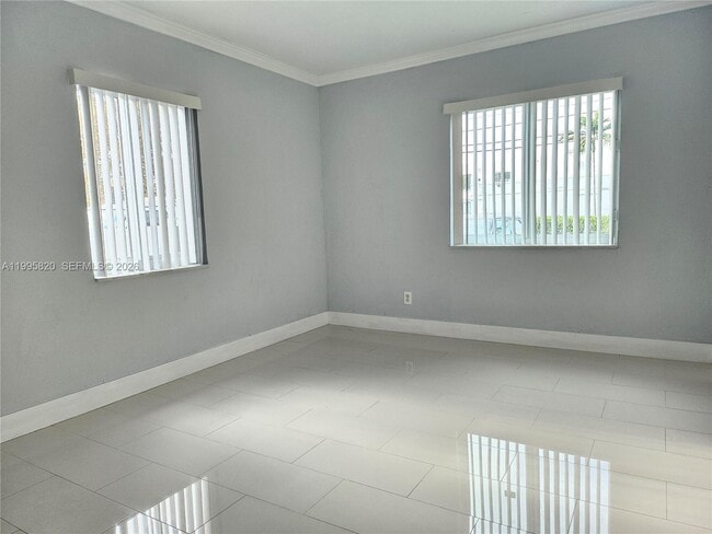 Building Photo - 5816 SW 9th St