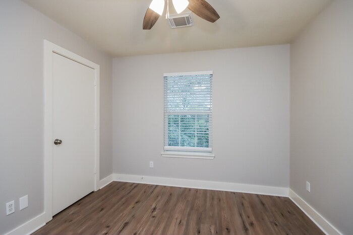 Building Photo - 26852 Haileys Mnr