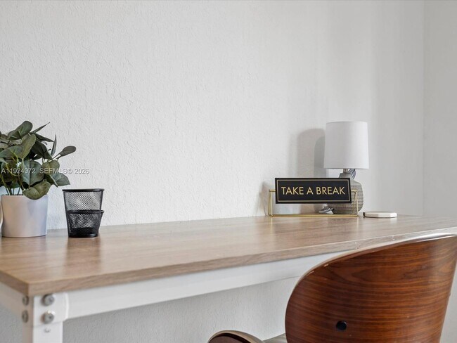 Building Photo - 13344 Tropical Ave