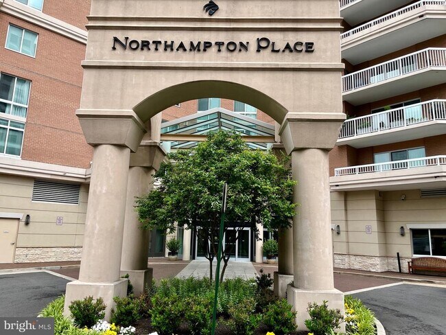 Building Photo - 3101 N Hampton Dr