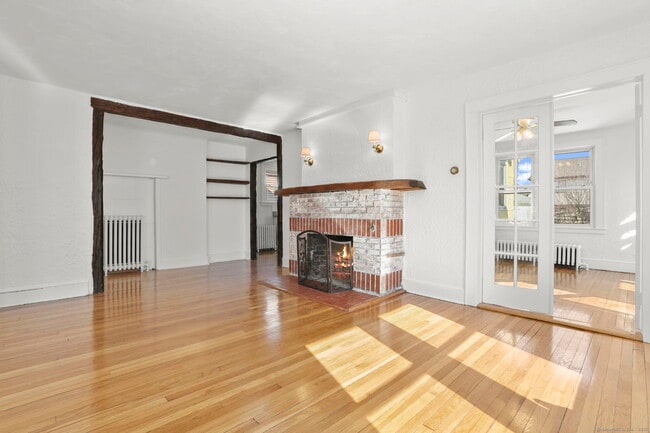 Building Photo - 18 Claremont St