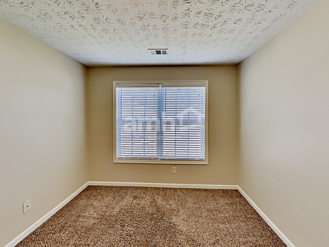 Building Photo - 1105 River Tusk Pl NE