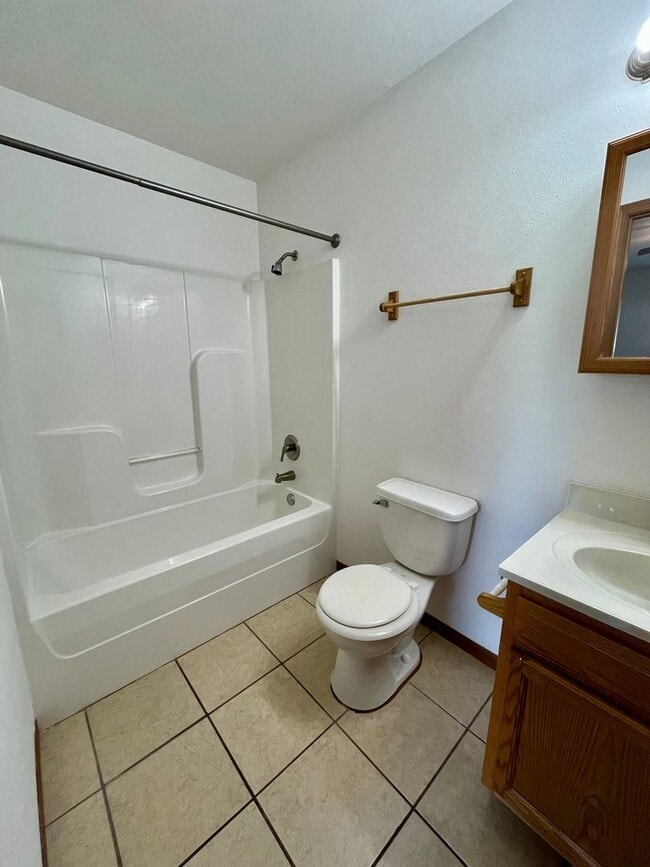 Building Photo - All Inclusive Duplex | 3 Bed | 2 Bath