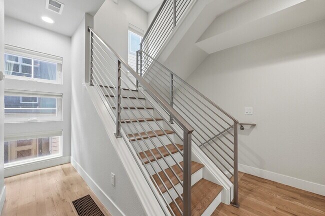Building Photo - $3,540.95 with $300 off the first month's rent, 2 Beds - 4 Bath, Townhouse in Denver with Cozy Fi...