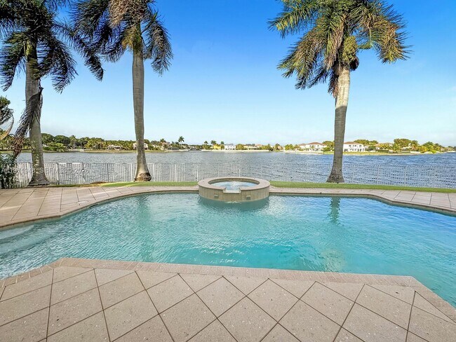 Building Photo - 5028 SW 170th Ave