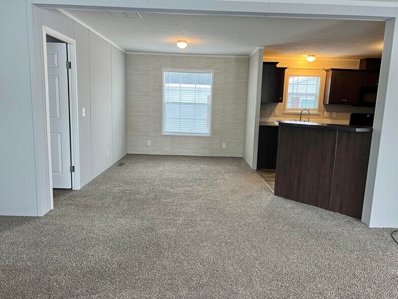 Building Photo - 6605 S Kimberly Dr