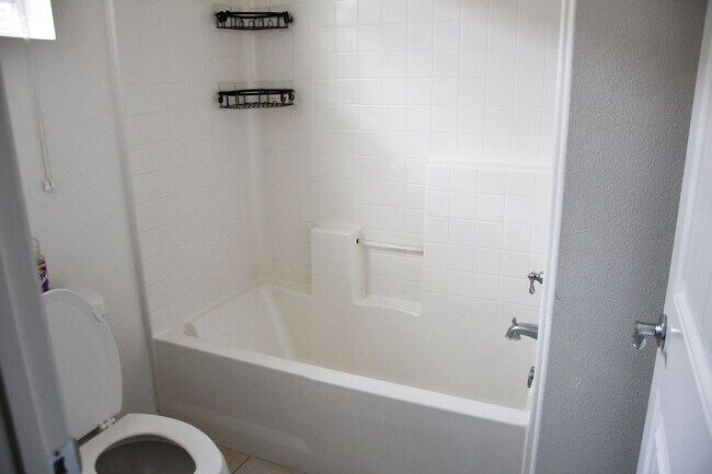 Building Photo - 3225 Donovan Ranch Rd