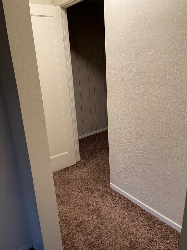 Building Photo - 313 Bond St