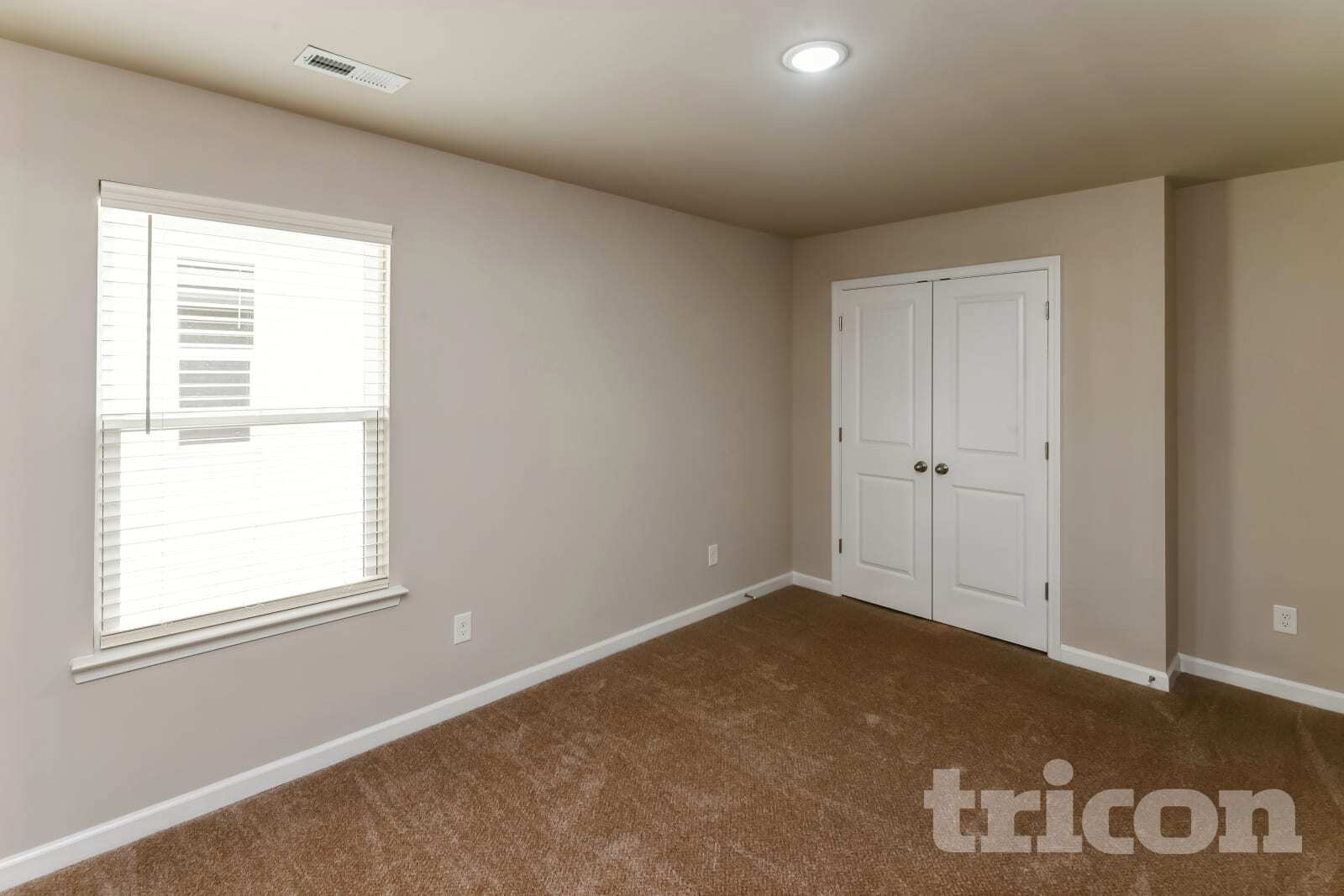 Building Photo - 205 Spring Knoll Dr