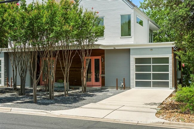 Primary Photo - 1302 S 5th St