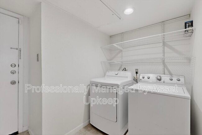 Building Photo - 4800 Northway Dr