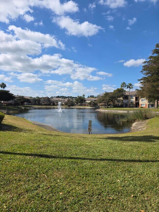 Building Photo - 4175 N Haverhill Rd