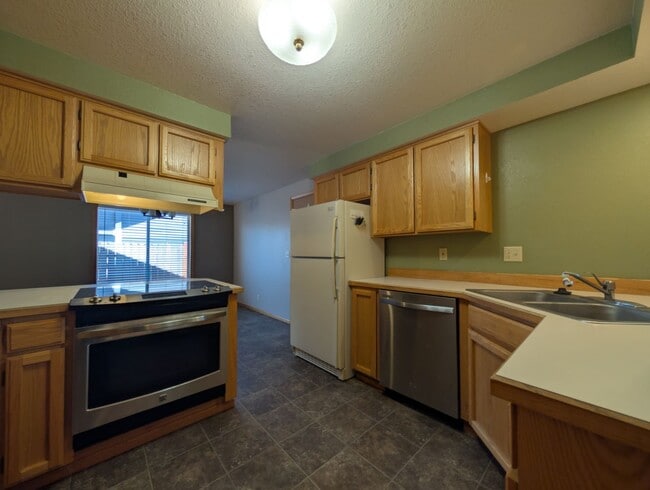 Building Photo - Wonderful 3-Bedroom, 2-Bath Home With Large Yard & A/C!