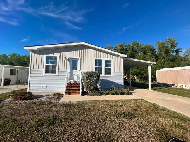 Building Photo - 171 Eland Dr