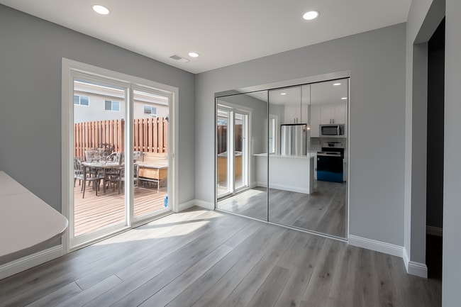 Building Photo - 328 Carmel Woods Dr