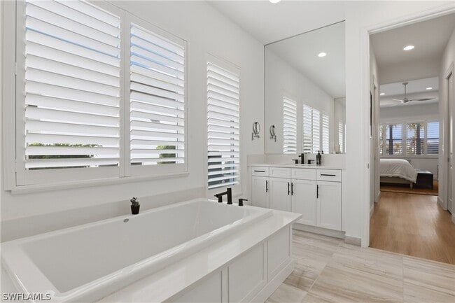 Building Photo - 11479 Coronado Wy