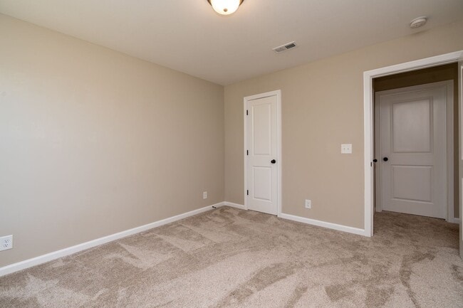 Building Photo - 1325 Shockey Dr
