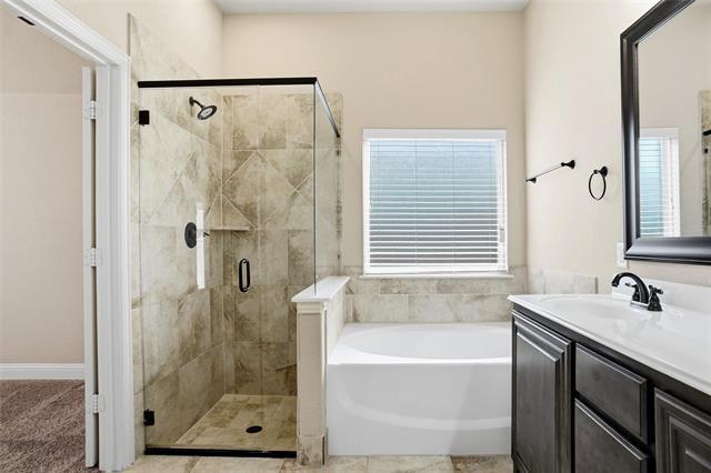 Building Photo - 1021 Rustic Oak Wy