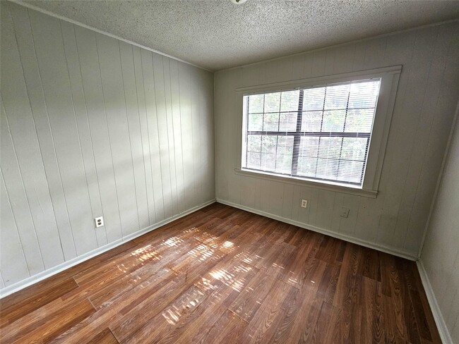 Building Photo - 3018 Robinson Blvd