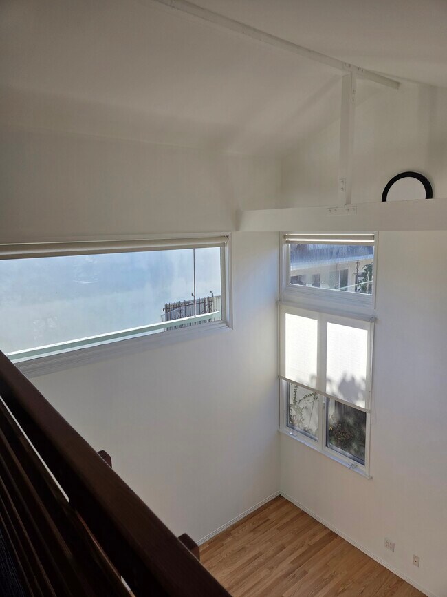 Building Photo - 2417 4th St