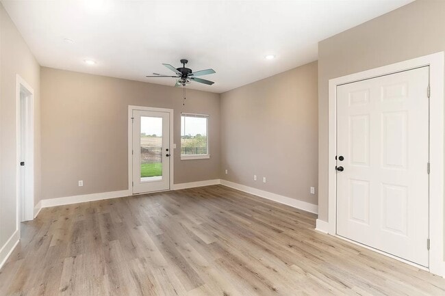 Building Photo - 1643 S Limuel Cir