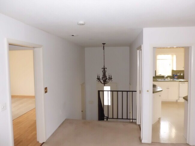 Building Photo - 5218 Malibu Dr