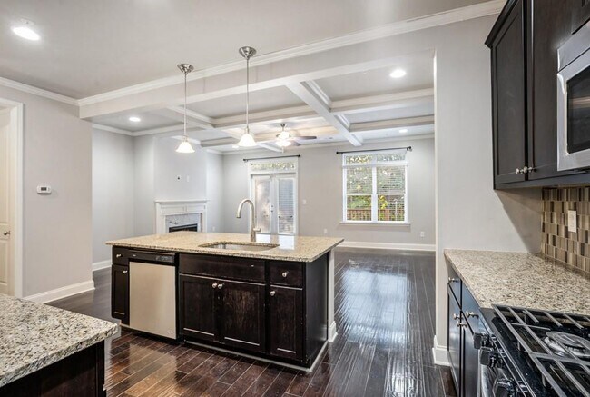 Building Photo - 612 Luckett Ct