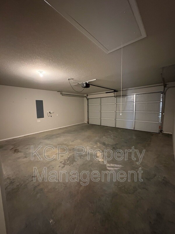 Building Photo - 6706 SW Whitmarsh Rd