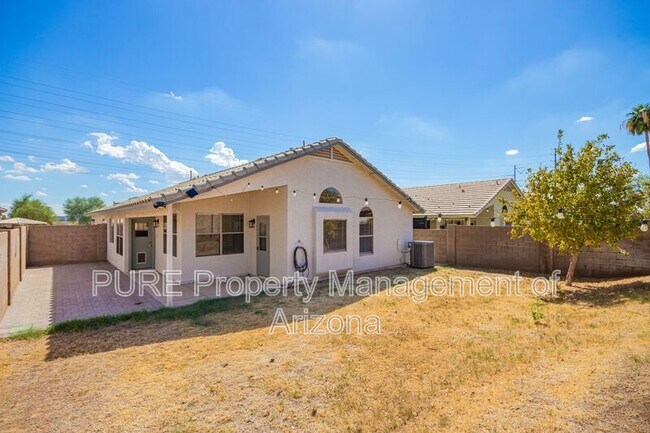 Building Photo - 9438 E Plana Ave