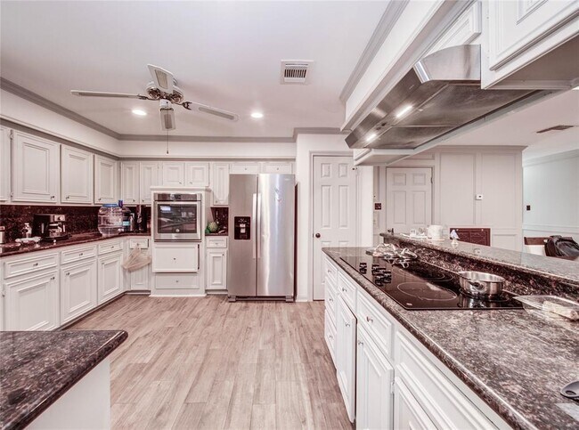 Building Photo - 14226 Woodnook Dr