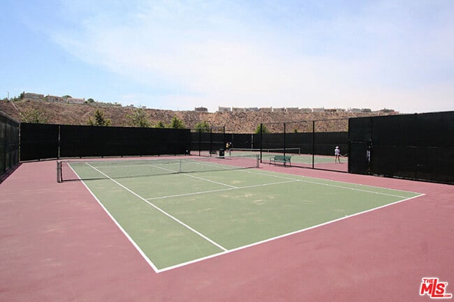 Building Photo - 6241 Crescent Park W