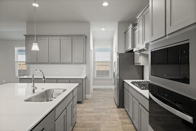 Building Photo - 1704 Woodpecker St