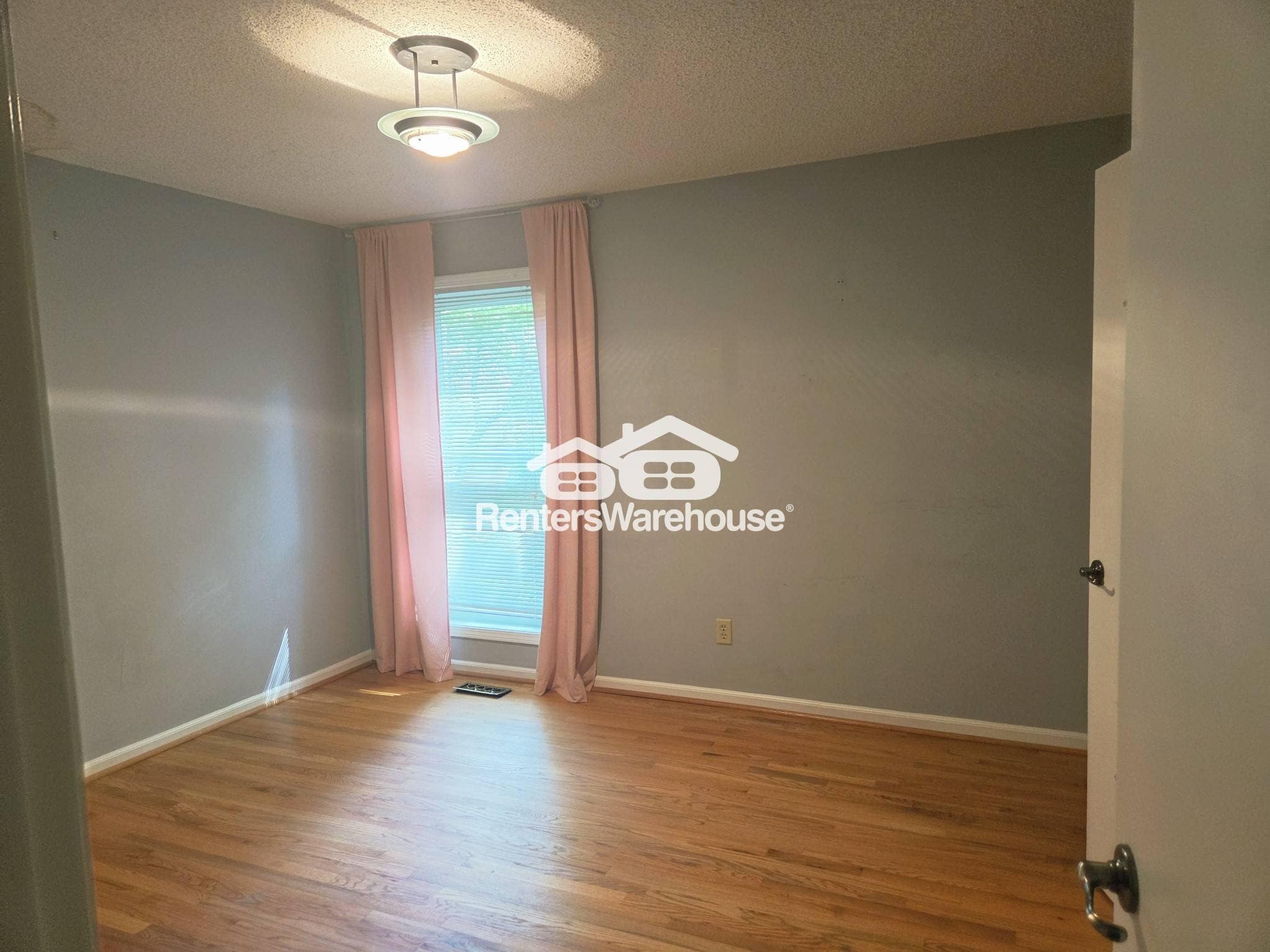 Building Photo - 4486 Poplar Terrace