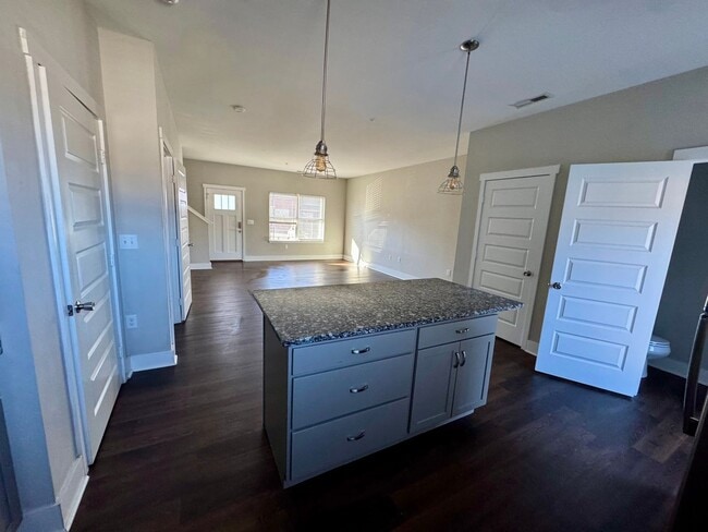 Building Photo - 4002 Currant Ct