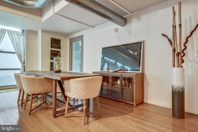 Building Photo - 1125 11th St NW