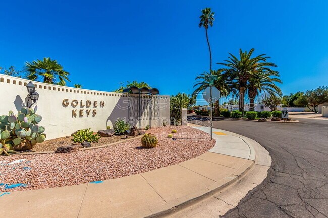 Building Photo - 6282 E Pinchot Ave
