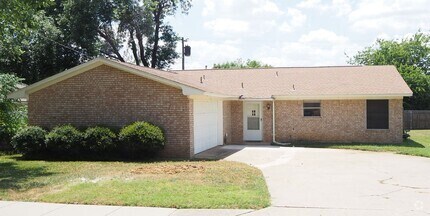 Building Photo - 3 Bed - 2 Bath in Denton