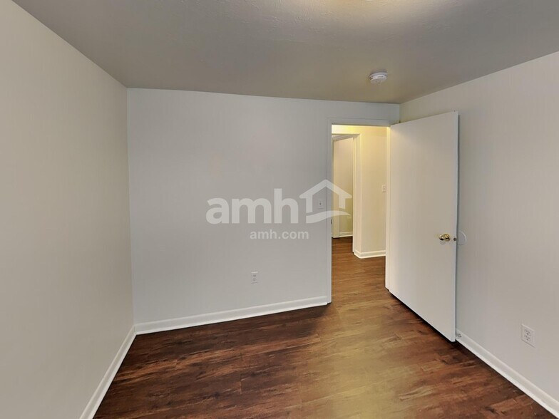 Building Photo - 1666 W 9685 S