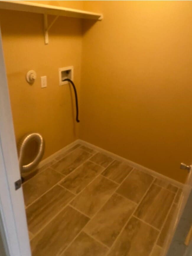 Building Photo - 2335 Seahorse Bend Dr