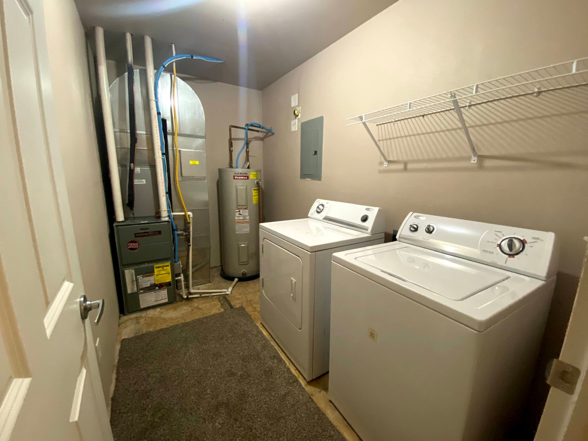 Laundry room - 1115 Westport Beach Way