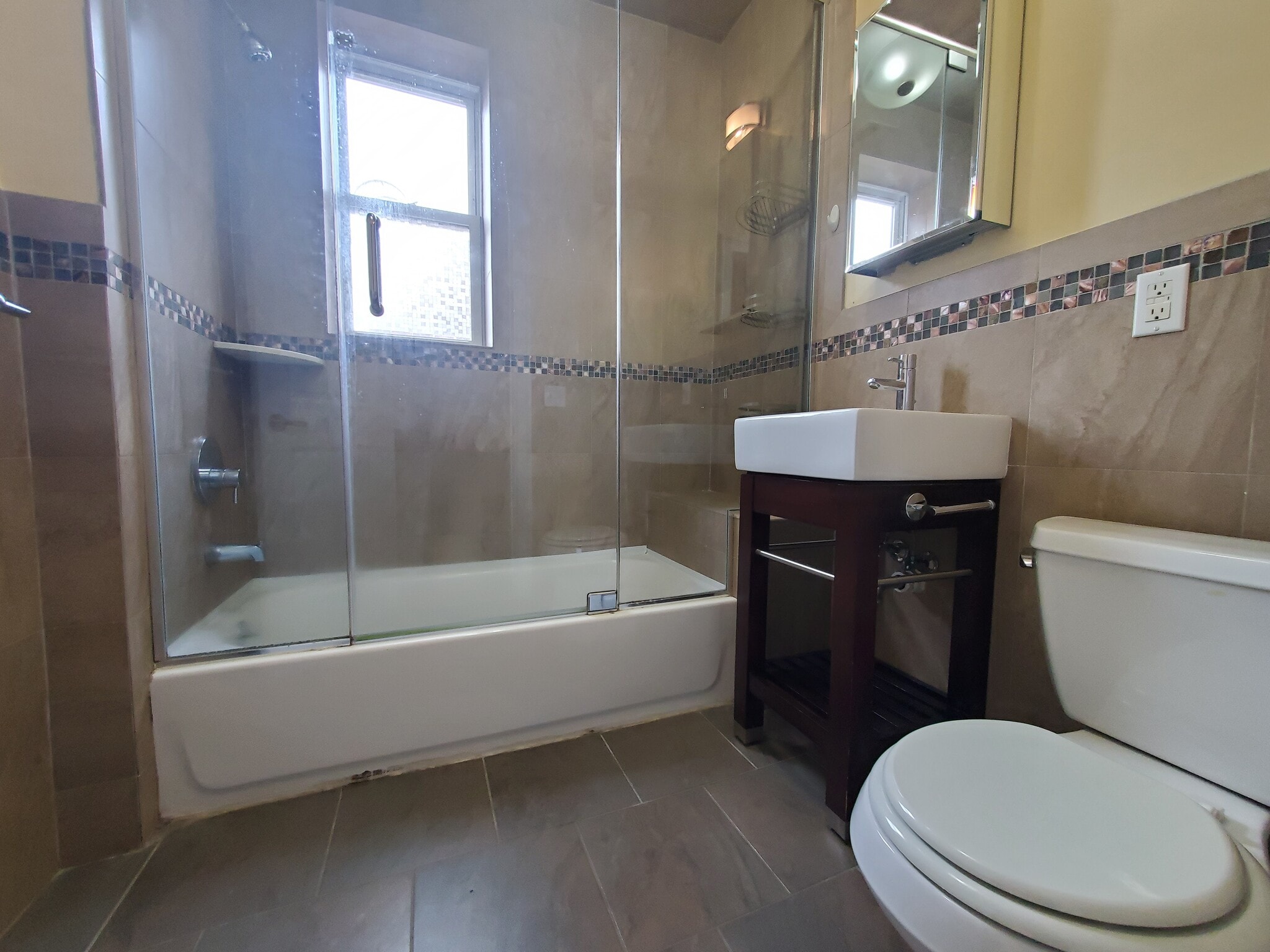 377 Baldwin Ave 2B - 379 Baldwin Ave