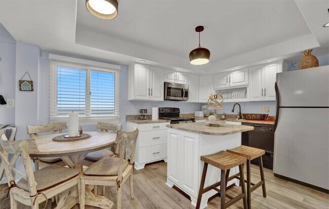 Building Photo - 23223 Front Beach Rd