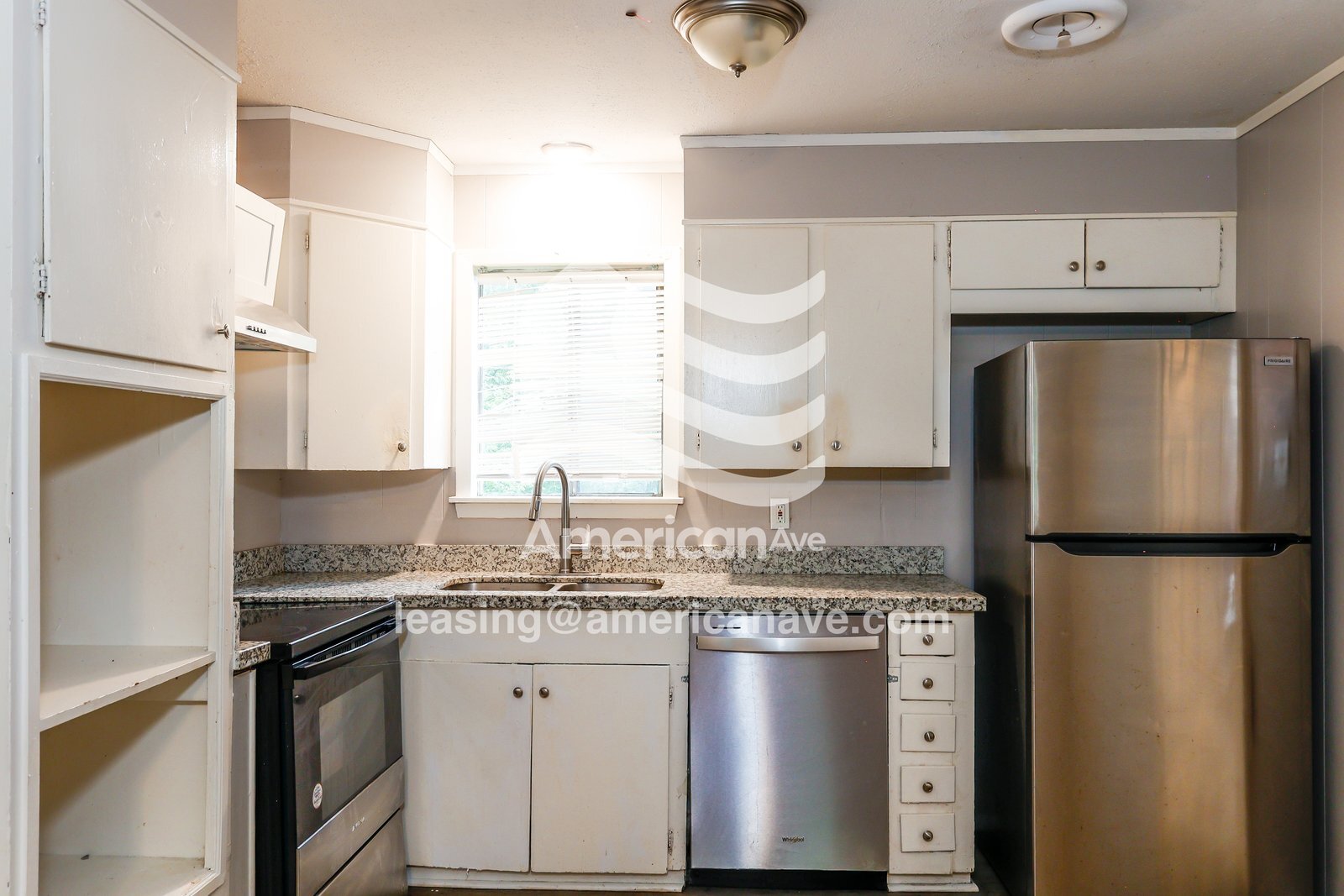 Building Photo - 408 Queen Marie Ln