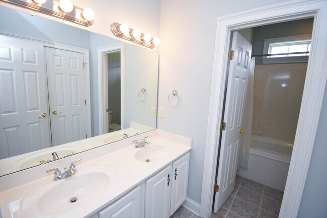 Building Photo - 4017 Atalaya Pl