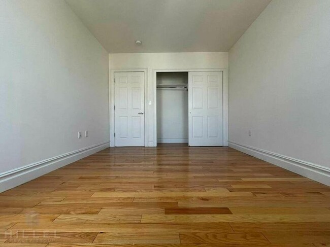 Building Photo - 1 bedroom in ASTORIA NY 11106