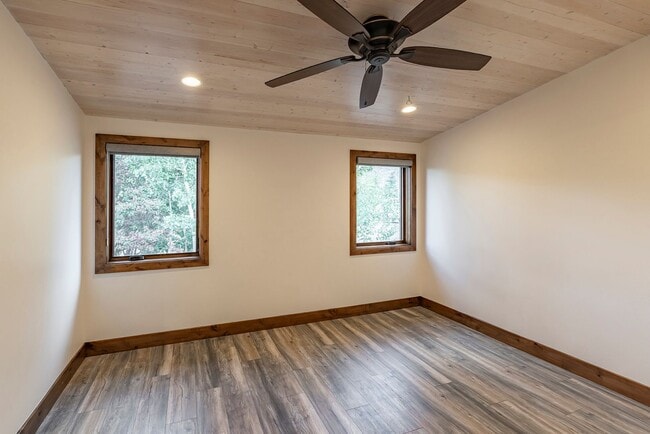 Building Photo - Ranch home in Kamas