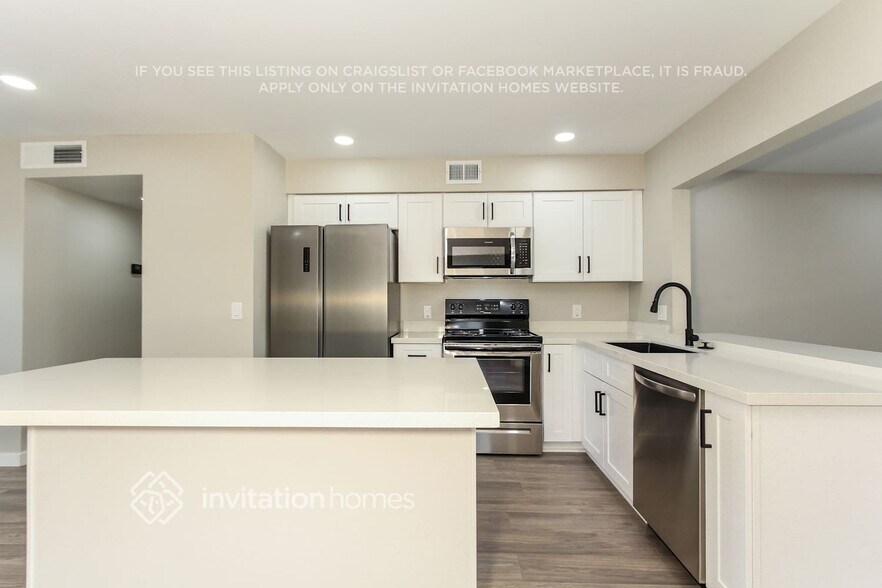 Building Photo - 636 W Magdalena Dr