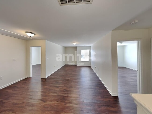 Building Photo - 14718 Watertrace Dr