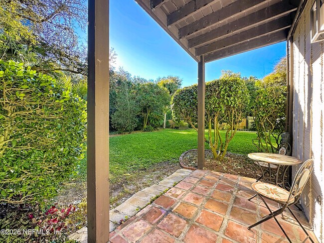 Building Photo - 2009 Seminole Rd