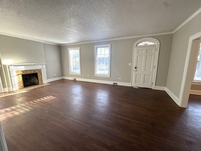 Building Photo - 1020 Cherry Hills Ct